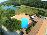 Piscine et lac