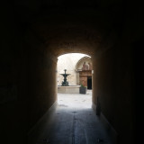 Passage vers l'église Saint Sauveur