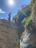 Saut en canyoning avec ROCKSIDERS