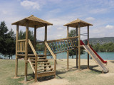 Jeux pour enfants au lac des Buissonnades à Oraison