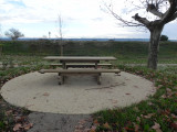 Table Pique nique - © Mairie Ste Tulle Table Pique nique