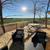 terrasse et son salon de jardin