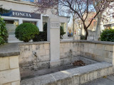 Fontaine et buste Arthur Robert_Manosque