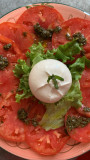 Tomate Burrata au restaurant - © DR La Maison de Marius Tomate Burrata au restaurant