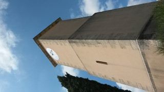 Tour de l'horloge à Villeneuve