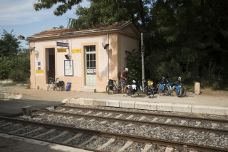 100918st_martin_de_pallieres_manosque_emmanuel_dautant_les_poulets_bicyclettes_9.jpg 100918st_martin_de_pallieres_manosque_emmanuel_dautant_les_poulets_bicyclettes_9.jpg