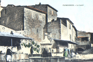 La fontaine et ses lavandières