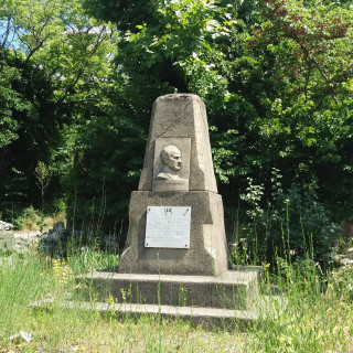 Stèle Gabriel Besson