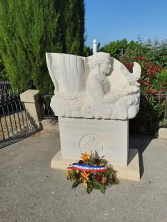 Stèle en hommage aux victimes des combats en Afrique du Nord_Manosque