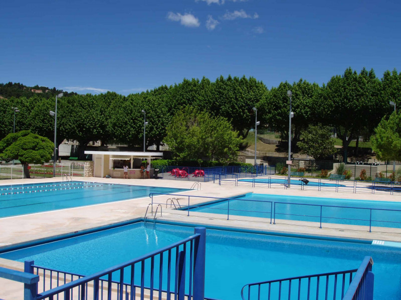 Piscine municipale de Sainte Tulle - © Mairie Sainte Tulle Piscine municipale de Sainte Tulle