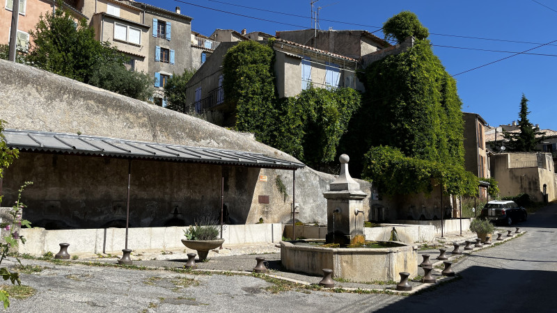 Fontaine et lavoir