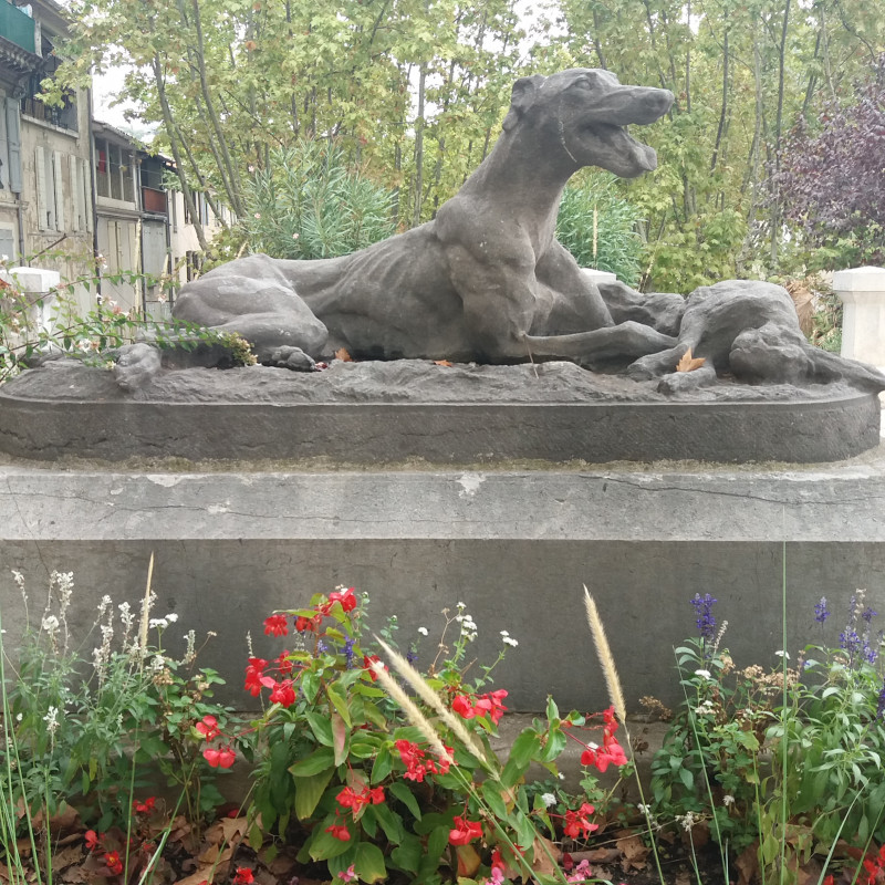 Statue 