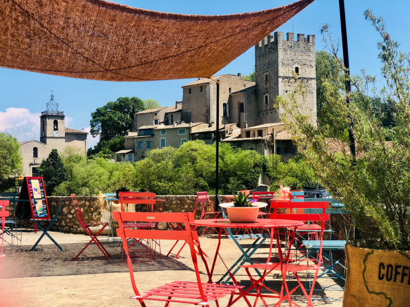 Terrasse vue sur le château