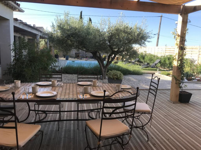 Terrasse pour le petit déjeuner
