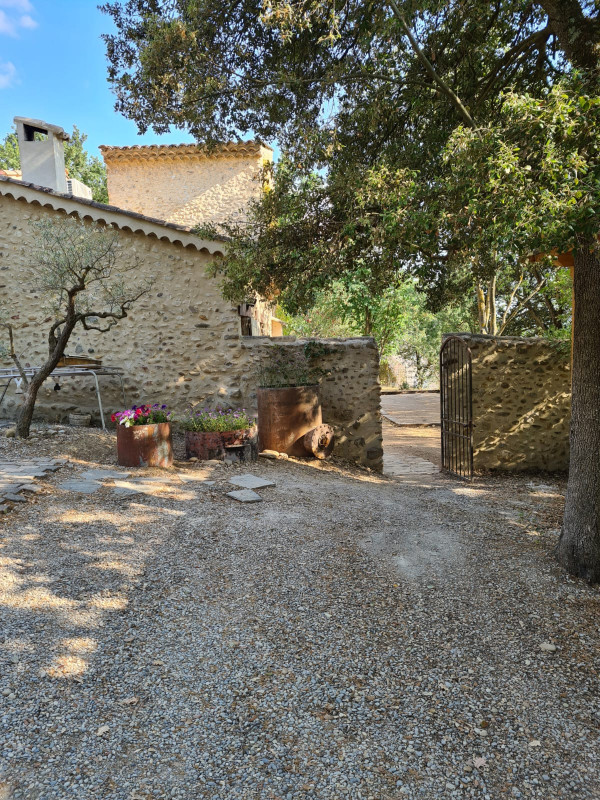Entrée nord du Pigeonnier