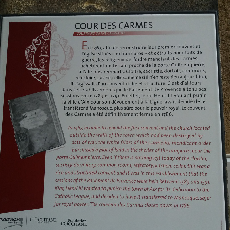 Plaque cour des Carmes Plaque cour des Carmes