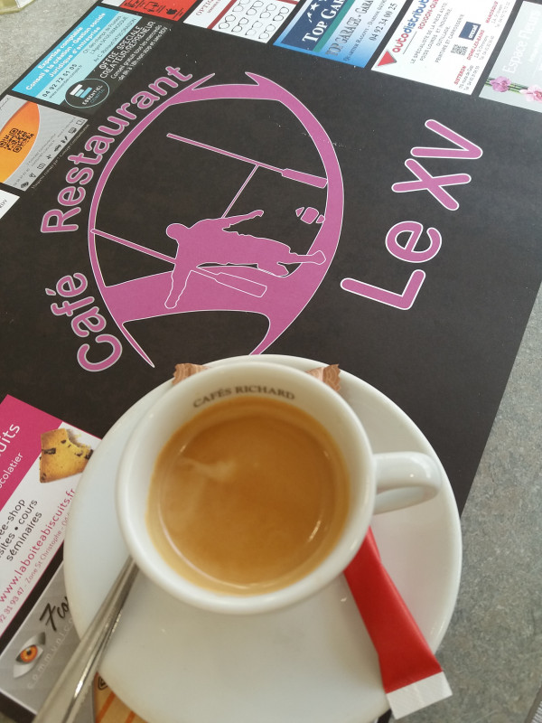 Café - © Bureau d'Information Touristique Oraison Café