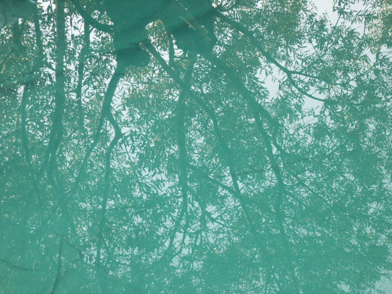 Reflets de l'eau - © Bureau d'information Touristique Oraison Reflets de l'eau