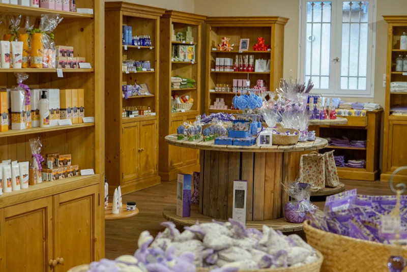 Intérieur du magasin de Gréoux les bains