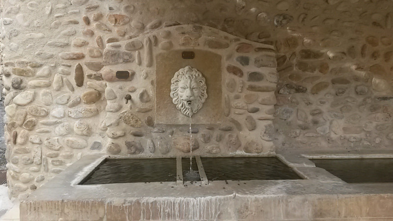 Fontaine des Bachelas Fontaine des Bachelas