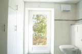 The bathroom /la salle de bain