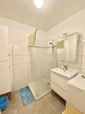 DOUCHE ET LAVE LINGE - © DR IMMO MICHAUD DOUCHE ET LAVE LINGE