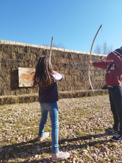 En février, vivez la Préhistoire: Atelier Tir_Quinson En février, vivez la Préhistoire: Atelier Tir_Quinson