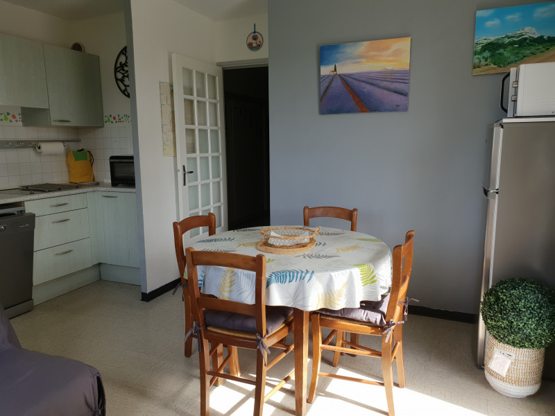 Pièce à vivre côté cuisine - © DR GARIN Pièce à vivre côté cuisine