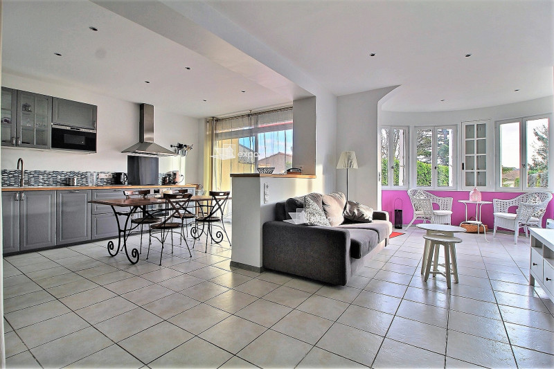 Le Lavandin salon cuisine Le Lavandin salon cuisine