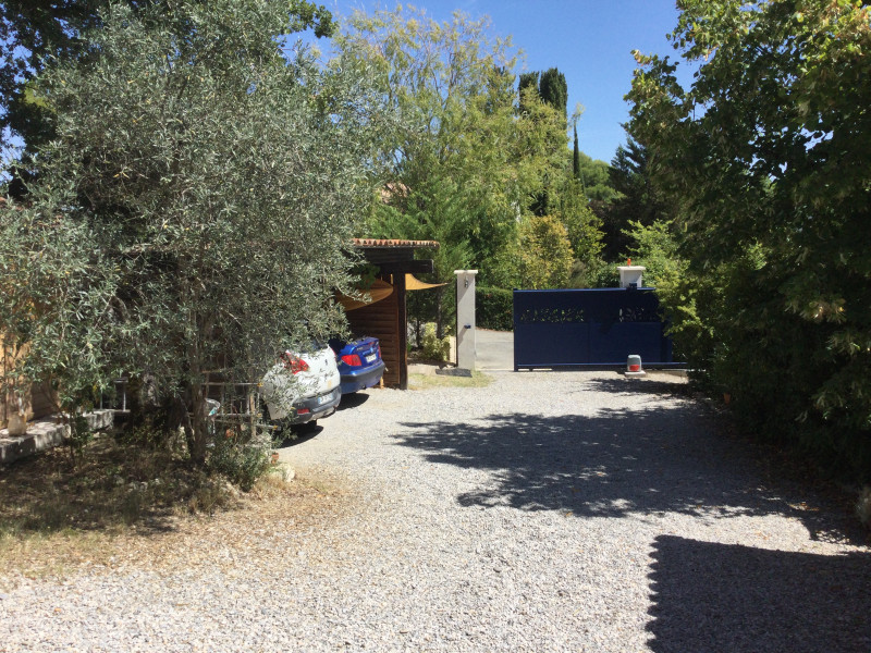 Abri voitures et portail automatique