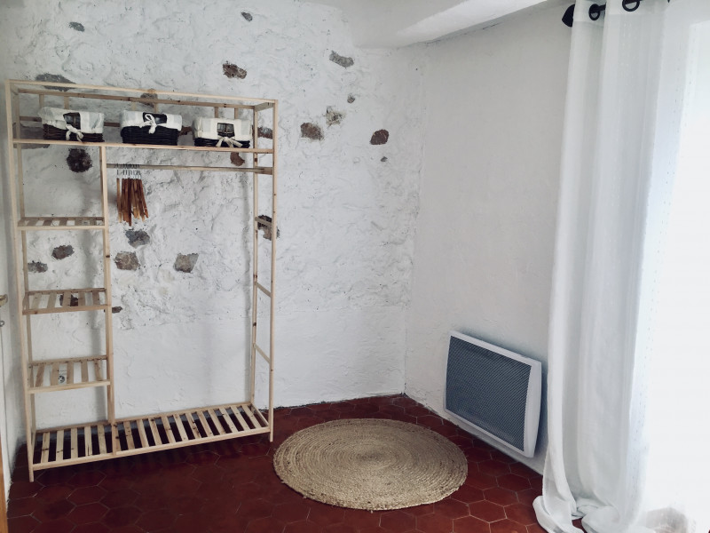 Coin penderie dans chambre parentale - © Querio_Gisèle Coin penderie dans chambre parentale