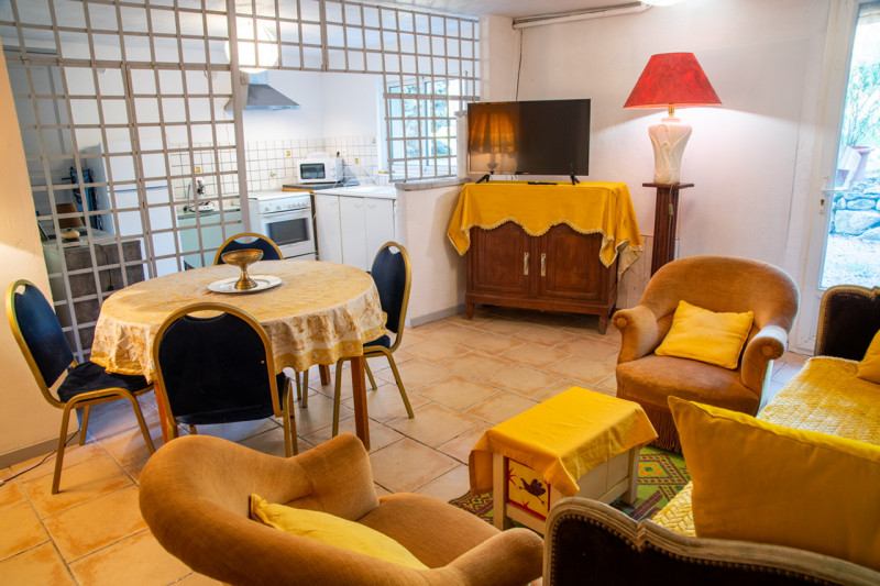 Cuisine salon gîte 1