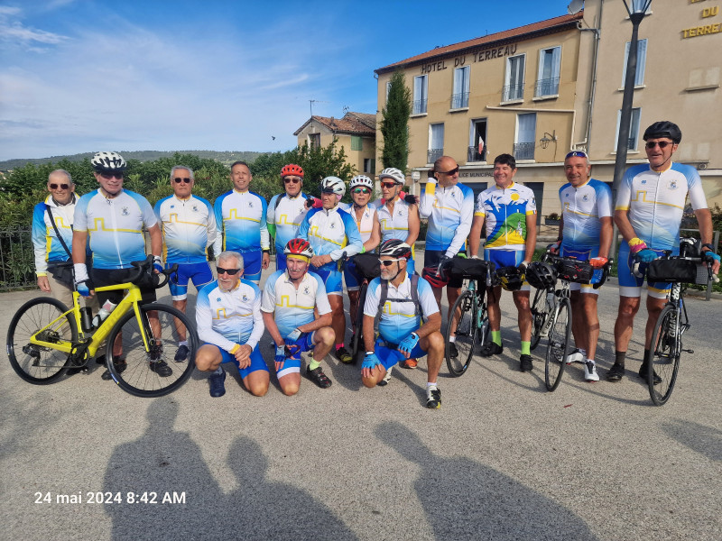 Équipe de cycliste - © EPM vélo Équipe de cycliste