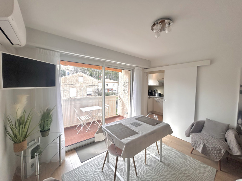 6e219df97e9e851dc1cf.jpg 6e219df97e9e851dc1cf.jpg