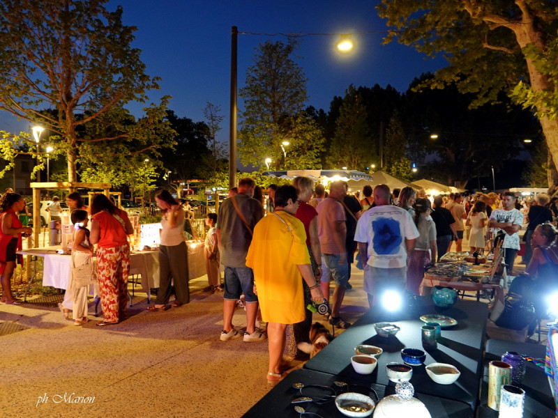 Marché nocturne