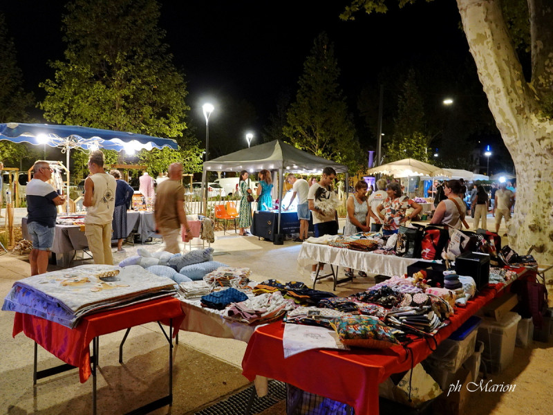 Marché nocturne - © Concept life Marché nocturne