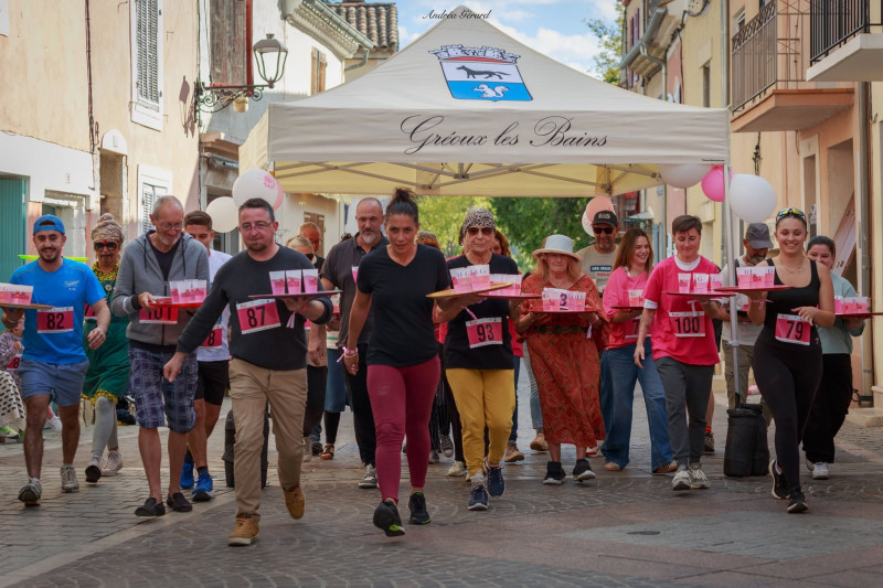 Gréoux en rose | Course des filles et garçons de café_Gréoux-les-Bains Gréoux en rose | Course des filles et garçons de café_Gréoux-les-Bains