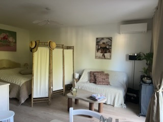 Séjour et coin chambre Séjour et coin chambre