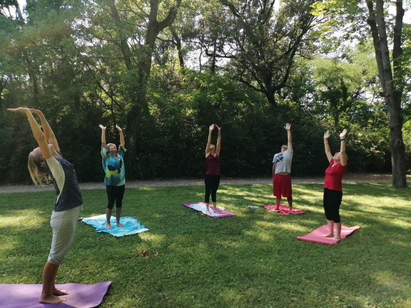 Cours de Hatha Yoga_Gréoux-les-Bains - © DR Clanchin Cours de Hatha Yoga_Gréoux-les-Bains